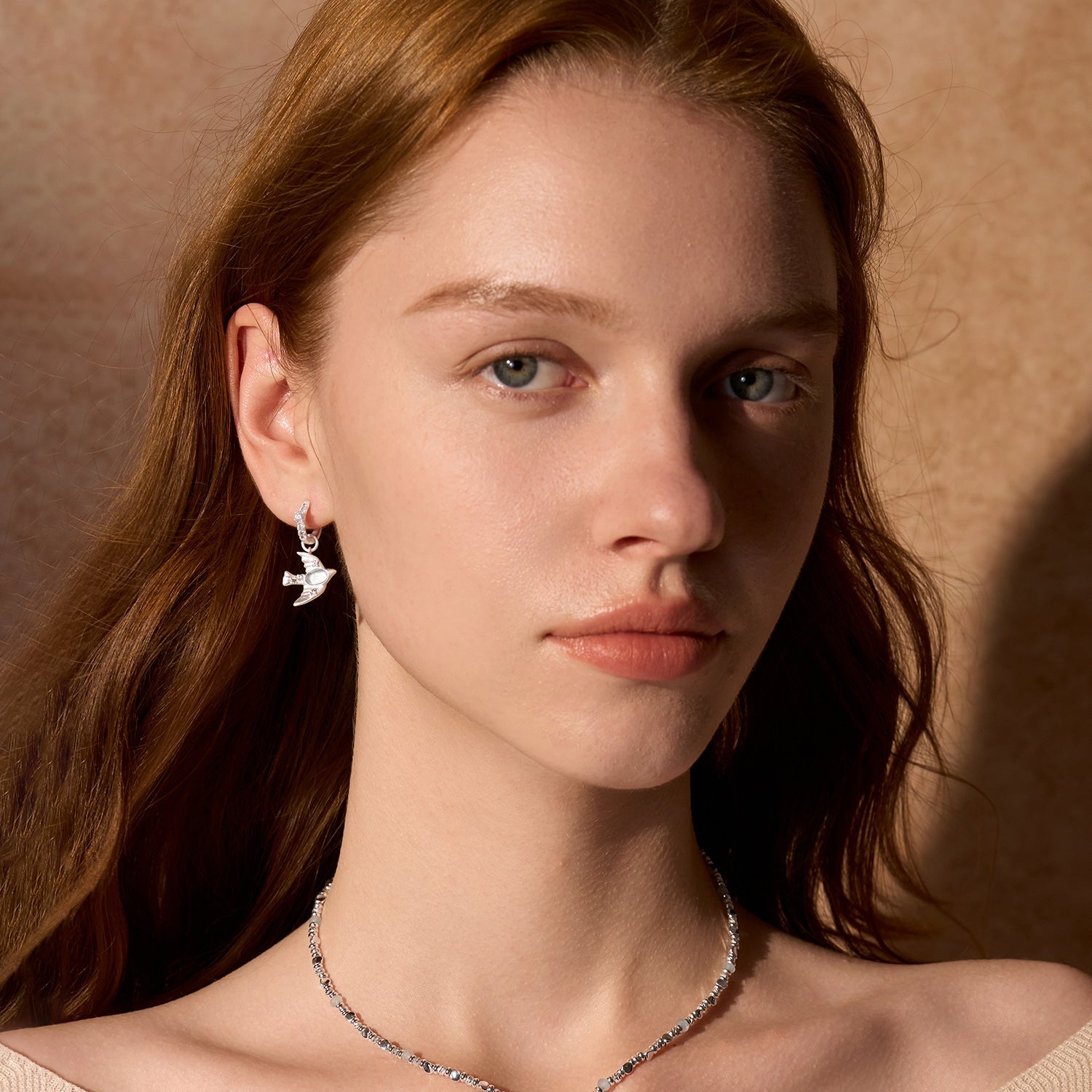 シルバ ー スカイバード ハギー イヤリング – ARSIS