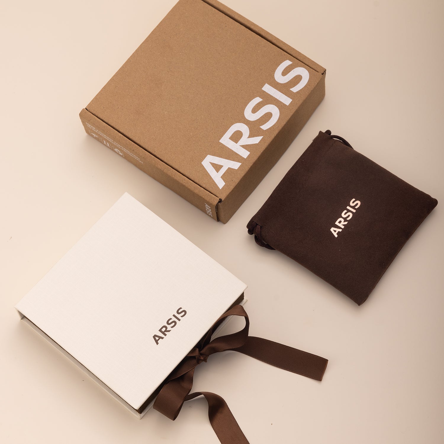 幸運モチーフ 2WAY クラフテッドホースシューネックレス – ARSIS